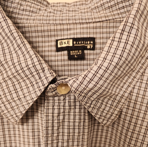 BKE 67 division short-sleeve button-down - Picture 2 of 6